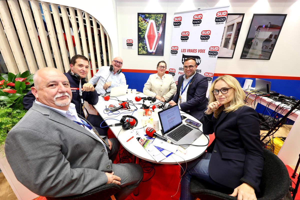 LesBuralistes's tweet photo. #SMCL2024 🇫🇷

Les Buralistes du @Departement_Var, de la @sarthefr et de @Heraultinfos ont la parole sur @SudRadio pour témoigner du rôle des #buralistes dans les #territoires 🎙️♦️ https://t.co/77HXLL86o6