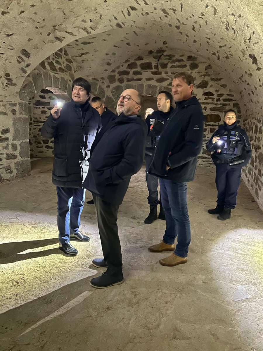 Préfet des Pyrénées-Orientales (@prefet66) on Twitter photo #déplacement de M. Thierry BONNIER, préfet des Pyrénées-Orientales sur les différents sites du Conservatoire du littoral.
💬 Au programme, M. le préfet, en présence d’<a href="/Agneslangevine/">Agnès Langevine</a>, présidente du Conservatoire du littoral, de M. Cédric BOHUN, délégué régional du Conservatoire #déplacement de M. Thierry BONNIER, préfet des Pyrénées-Orientales sur les différents sites du Conservatoire du littoral.
💬 Au programme, M. le préfet, en présence d’<a href="/Agneslangevine/">Agnès Langevine</a>, présidente du Conservatoire du littoral, de M. Cédric BOHUN, délégué régional du Conservatoire
