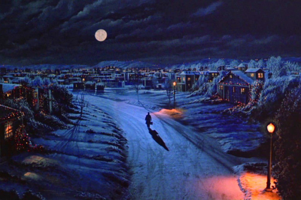 Rockin_Ricky_'s tweet photo. Hey gang! Its gonna be a big Christmas this year in Kingston Falls as its the 40th Anniversary of the famous Christmas Eve Riots which shook the town. To this day we never found out what happened or what those “little green men” were?
#Gremlins #Christmas #Gizmo #Mogwai #Peltzer https://t.co/5eWUVgE1oE