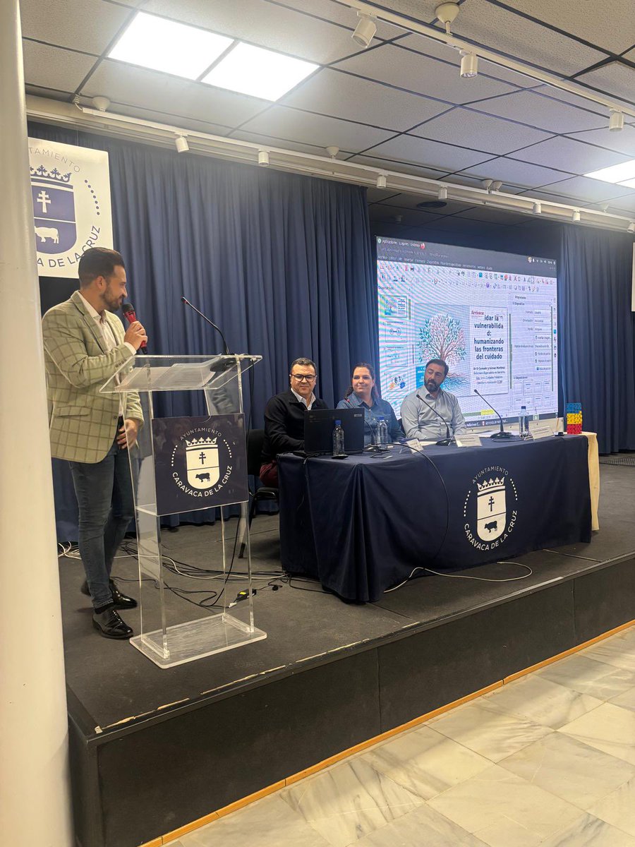 Javier_Ba_Lo's tweet photo. El pasado 18 de Noviembre se Inauguraron las I Jornadas de Humanización de la Atención Comunitaria y Cuidados del Área IV  organizadas por el Equipo de Cuidados Paliativos del Noroeste @Murciasalud @AytodeCaravaca https://t.co/q56Fxwk0uy
