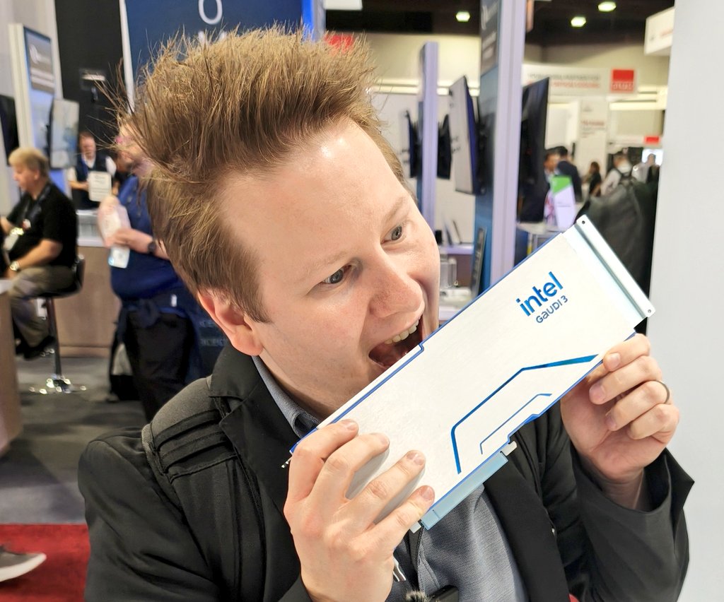 IanCutress's tweet photo. Found an @intel #gaudi 3 in proper branding. It actually looks pretty good #SC24 https://t.co/lsBlUWXXYK