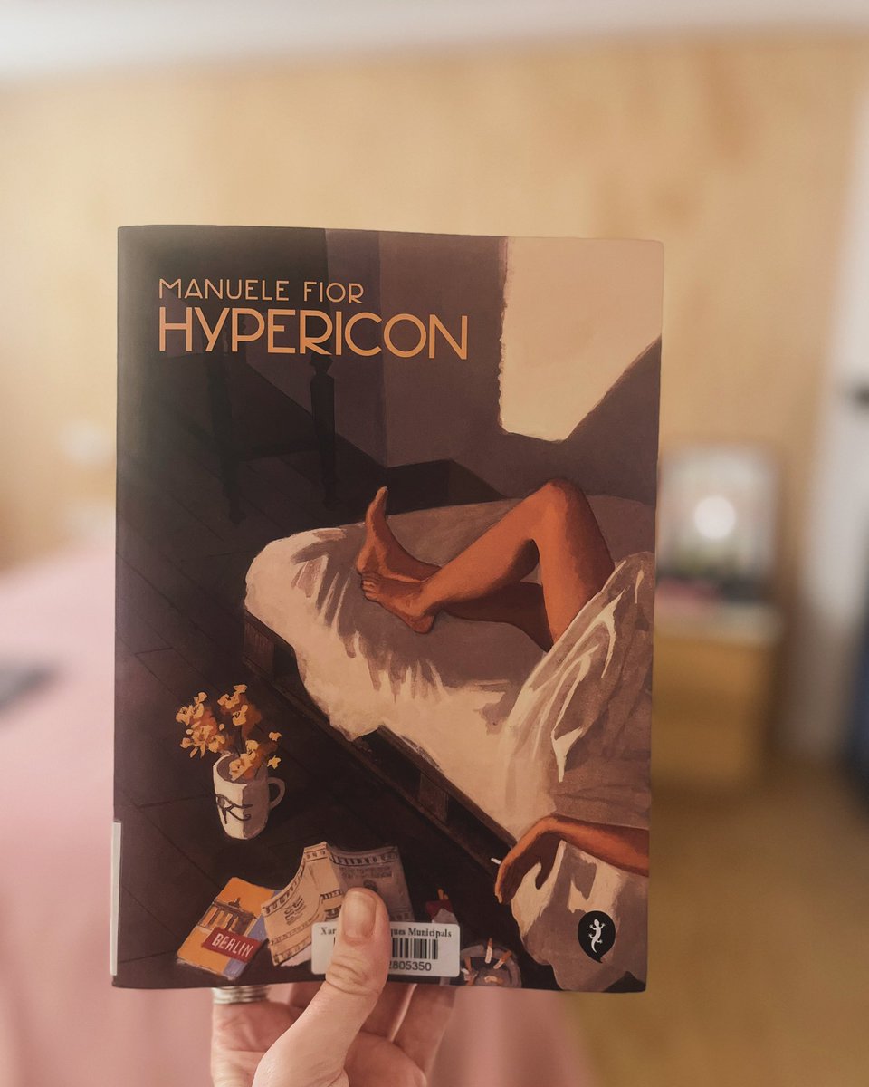 🌼“Son flores de hipérico. Se utilizan para ahuyentar a los demonios.” 📚👌🏻👌🏻