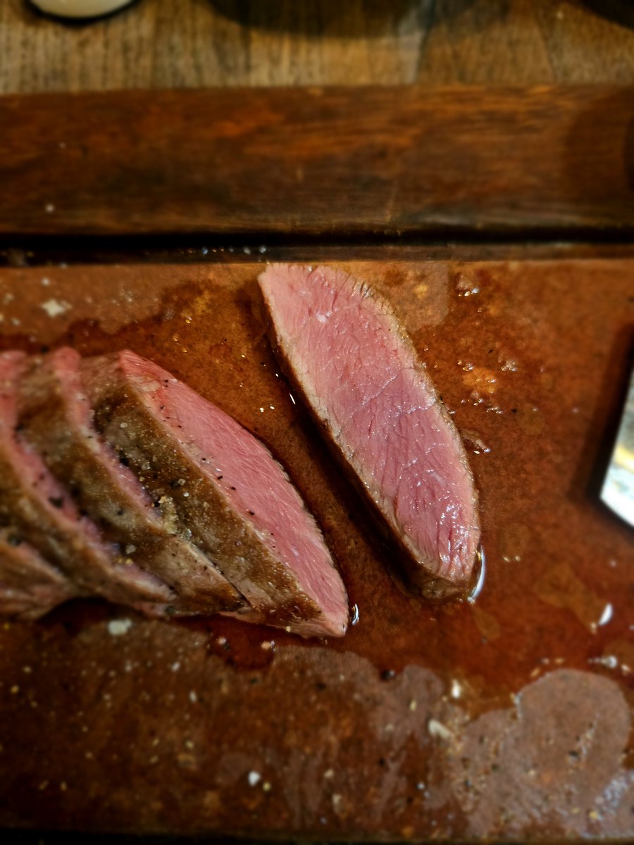 OnlyPhamzTTV's tweet photo. Valorant is down, so have a pic of my meat. https://t.co/sV9tEltRUQ