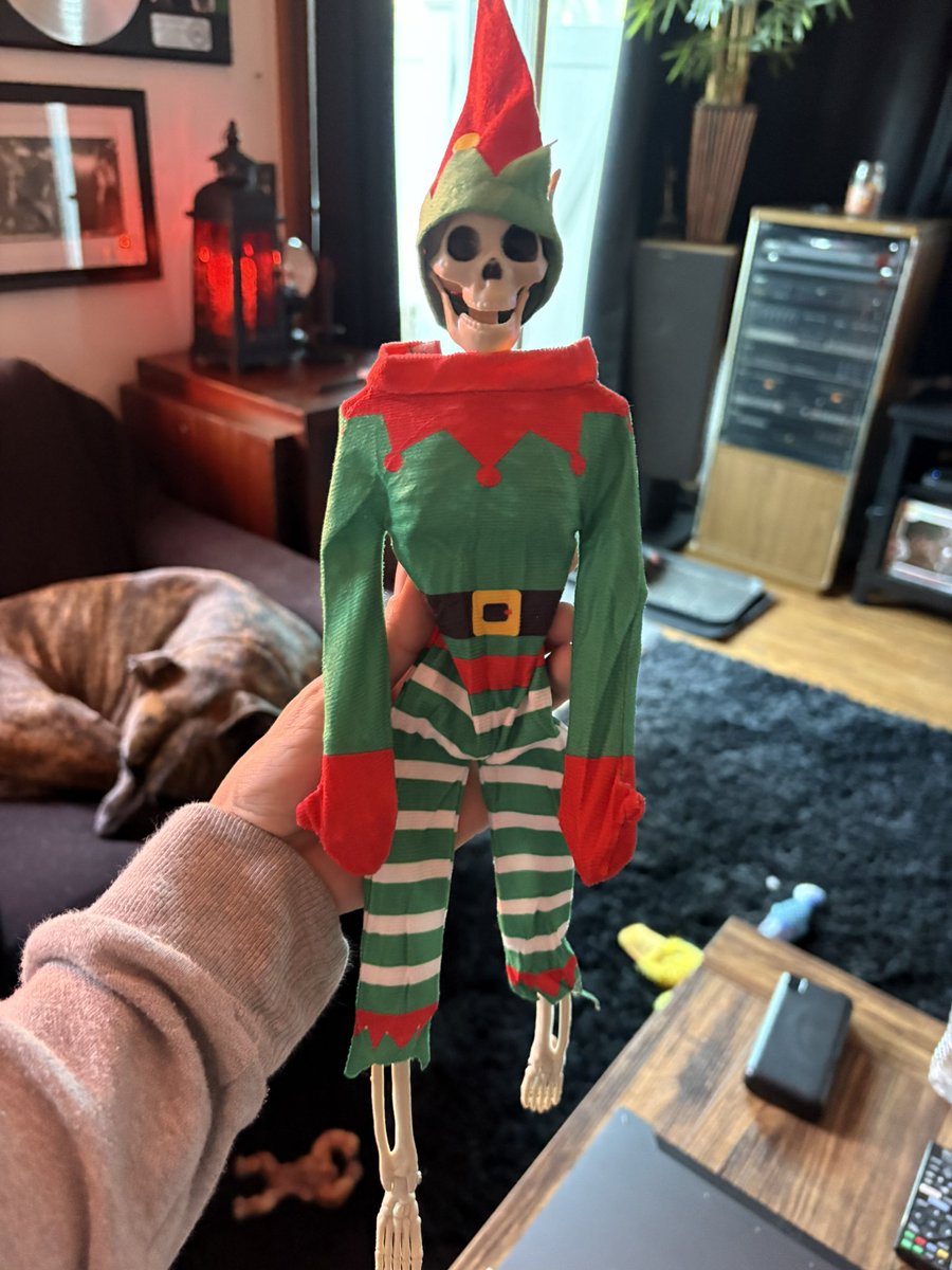 angiebulkeley's tweet photo. Loving the new Elf on the Shelf https://t.co/qbBHcOKedI