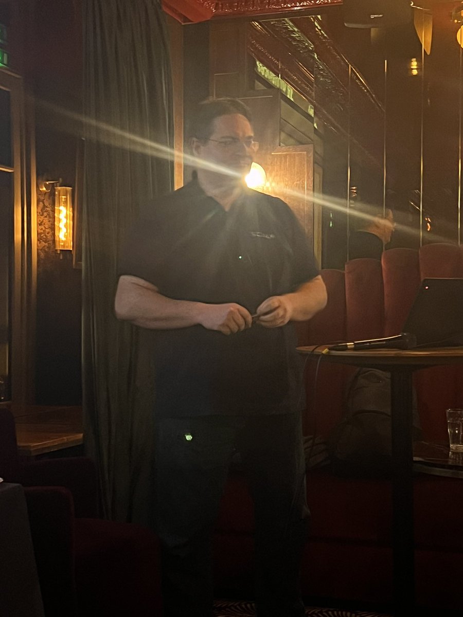 SCIAM (@sciamvox) on Twitter photo Deuxième talk de notre soirée #meetup dev tech.
<a href="/jmdoudoux/">Jean-Michel Doudoux</a> nous présente 35 nuances d’hello world en #java. Du #jdk 1.0 au jdk 23 Deuxième talk de notre soirée #meetup dev tech.
<a href="/jmdoudoux/">Jean-Michel Doudoux</a> nous présente 35 nuances d’hello world en #java. Du #jdk 1.0 au jdk 23