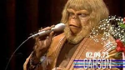 Songwriter Paul Williams was a frequent guest on "The Tonight Show with Johnny Carson." One time, Paul showed up dressed as an Orangutan. We get into that experience here. youtube.com/watch?v=tTnlOi…