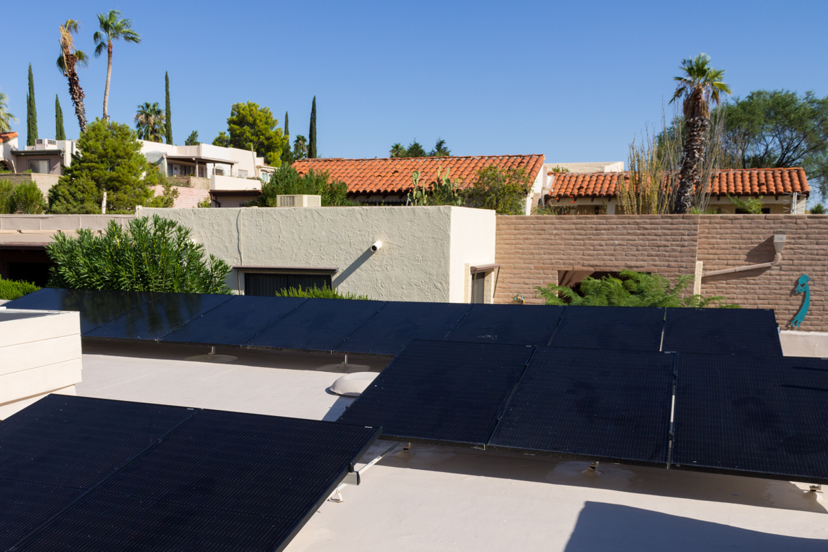 netzerosolar's tweet photo. Tom &amp; Linda had us install a 22-panel system. 

He says: "After Net Zero installed our new solar system,we have  seen our winter electric bills cut in half or more. We are very pleased  with the entire process and we highly recommend Net Zero!"

Interested? Call 520-207-4053! https://t.co/F0u4EDvLLp