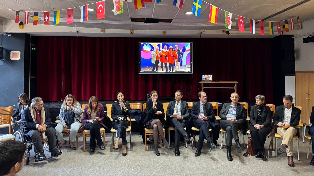 Ce matin à l’EREA de Garches avec la Ministre chargée des personnes en situation de handicap <a href="/lecocqcharlotte/">Charlotte Parmentier Lecocq</a>. Visite riche en échanges avec les élèves, les équipes pédagogiques et leur directrice, Valérie Urvoy. Ensemble continuons de faire de l’inclusion une priorité !