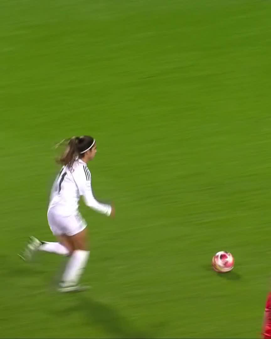 💥 Alba Redondo really coming into her stride in the white jersey 😍Watch live for free on DAZN ▶️  #UWCLonDAZN #UWCL