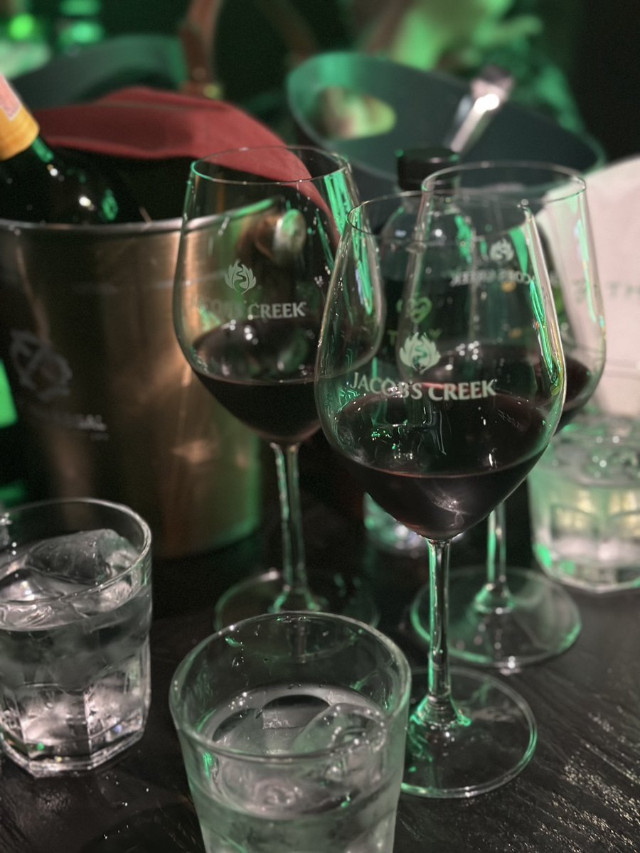 ใครไม่เท เดะเทเองค่า 🍾 #thayekamai