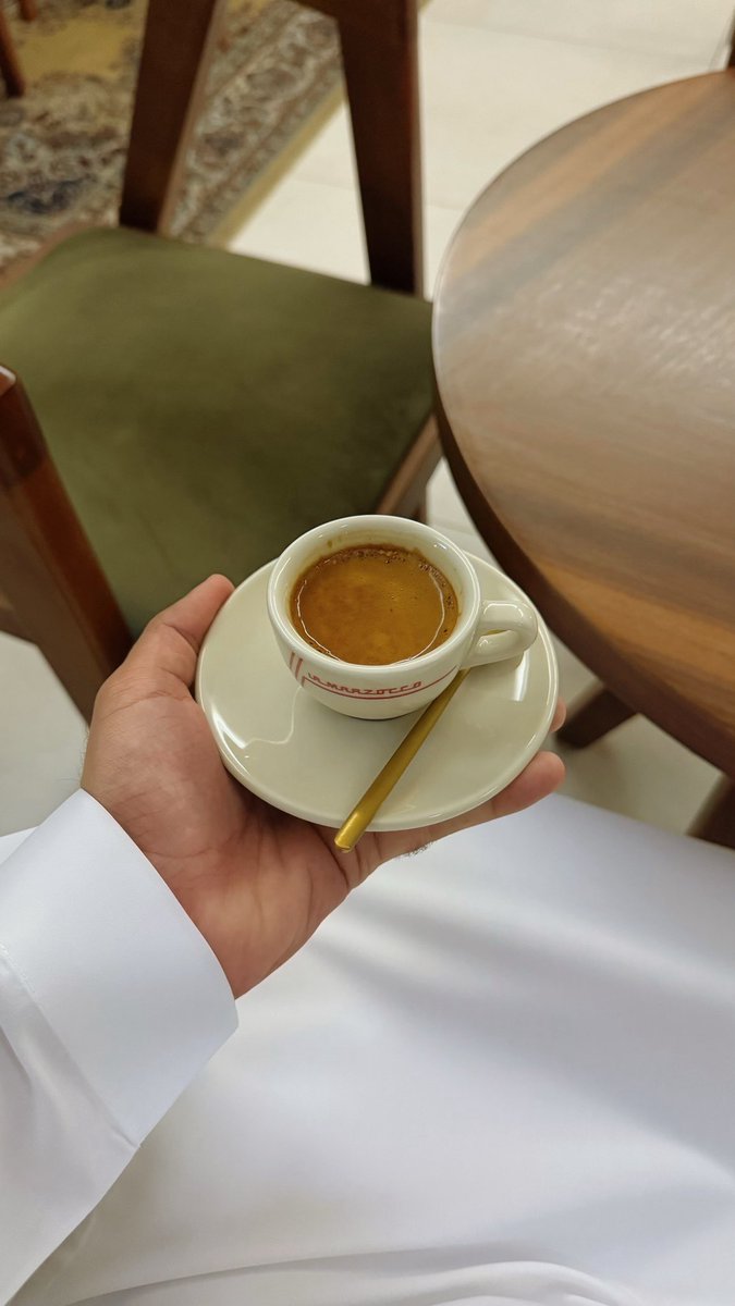 القدرة على الاستمتاع الفردي مهارة تعكس النضج العاطفي. كثيرًا ما نجد أنفسنا في مواقف تفرض علينا الوحدة، سواء كان ذلك باختيارنا أو نتيجة ظروف خارجة عن إرادتنا. وهنا تبرز أهمية قدرتنا على خلق حالة من الأُنس، والسلام، والانسجام مع الذات.