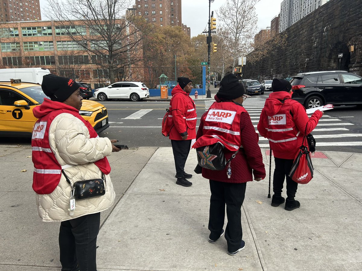 Another day with this <a href="/AARPNY/">aarpny</a> volunteer crew taking it to the streets at busy NYC intersections, this time in Harlem, doing walk audits to help improve pedestrian safety!!