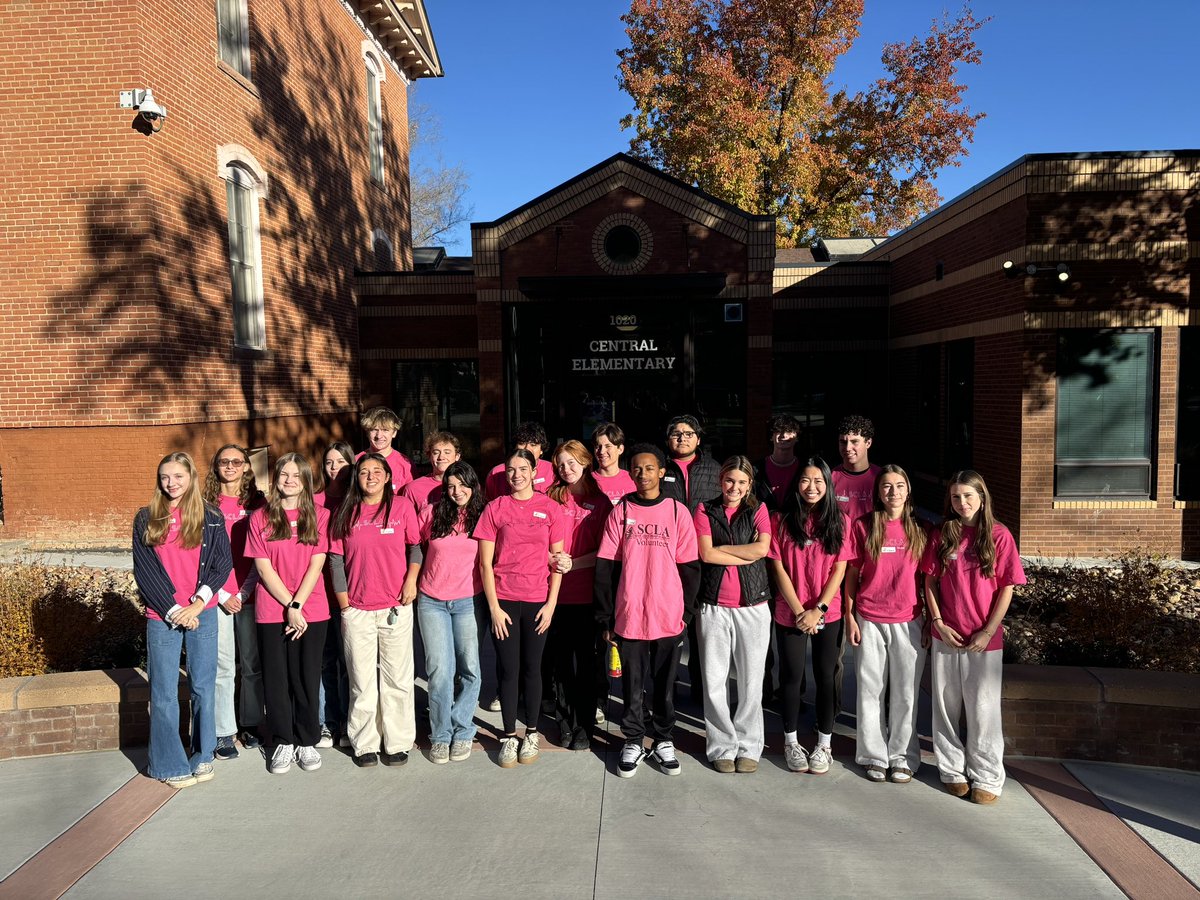 Julie Forbes’ SCLA Community Leadership class is making a difference today at <a href="/CentralSVVSD_IB/">Central Elementary School</a>! These high school students are teaching Junior Achievement lessons to 2nd-5th graders, inspiring the next generation.
Leadership in action! <a href="/SilverCreek_HS/">Silver Creek High School</a> @svvsd <a href="/JARockyMountain/">Junior Achievement-Rocky Mountain</a>