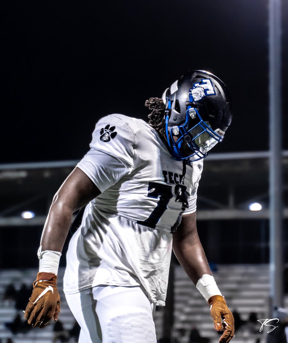 Thank you Tech Football for everything 💙 🏈 
Check out my senior year highlights‼️
<a href="/PCTIBulldogFB/">Passaic Tech High School Football</a> <a href="/pctisuperfan/">Jennifer Limekiller~ “LK”</a> <a href="/PCTVSFBRECRUIT/">PCTI Football Recruiting</a> <a href="/PCTI_Athletics/">PCTI Athletics</a> 

share.qwikcut.com/66e1b641857263…