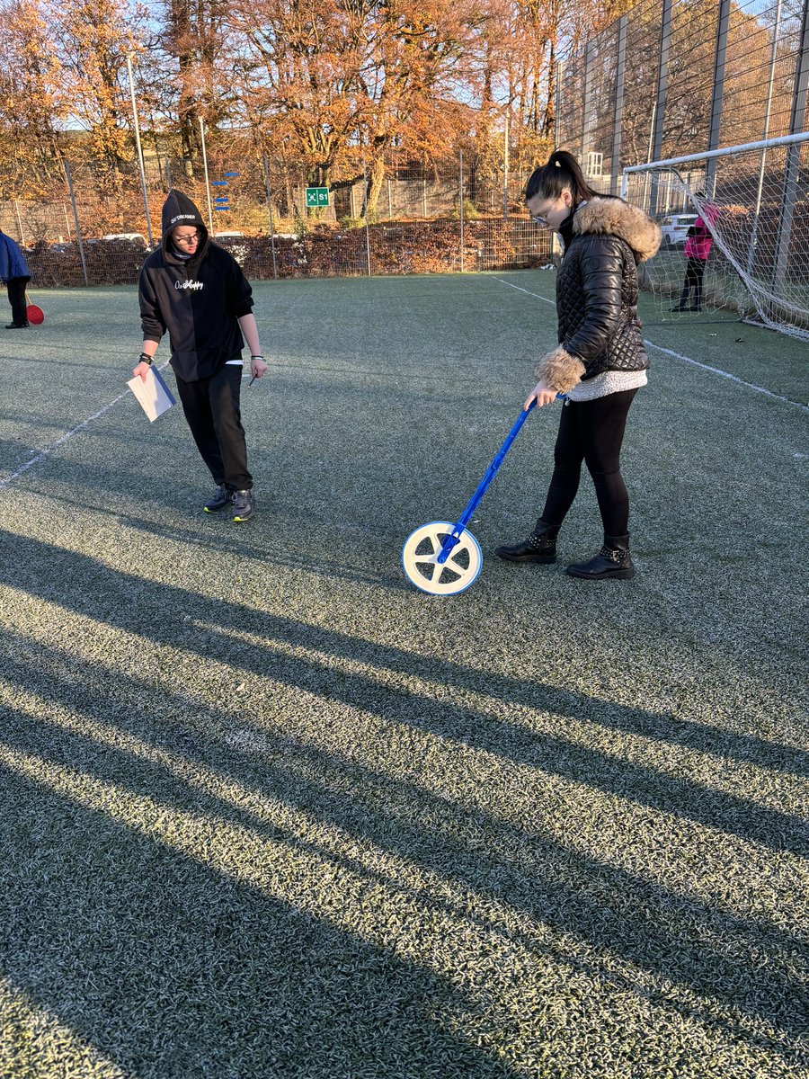 MrMcInnes3's tweet image. Today during Maths 📏✨, some of our senior phase pupils put their measuring skills to the test by using a variety of measuring instruments! 🛠️ Well done, everyone! 👏 @Kilpatrickscho1 #MathsInAction #PracticalLearning