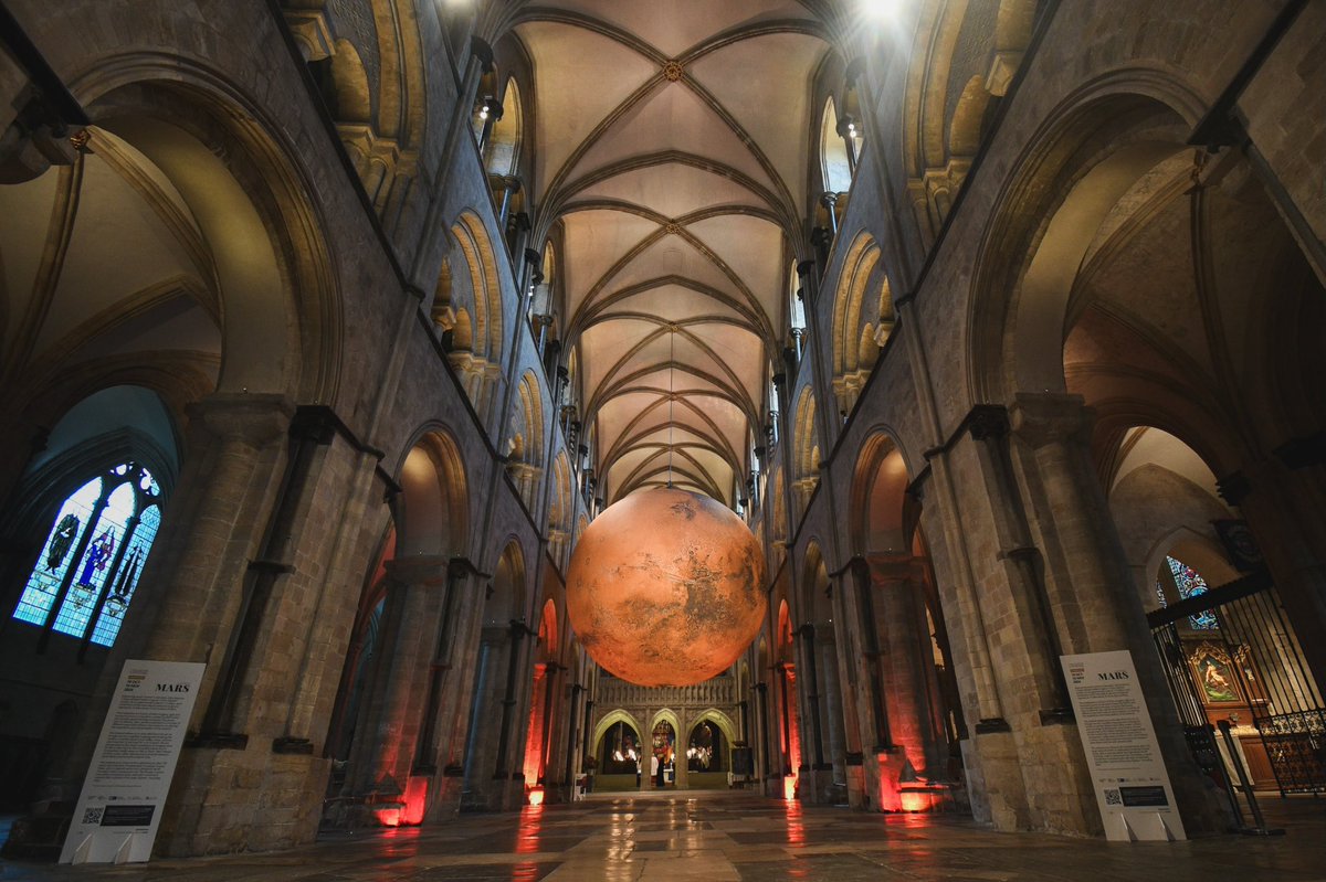 danbossdesigns's tweet photo. Mars at Chichester Cathedral was out of this world! 🪐✨ https://t.co/D0pNR2OAtK