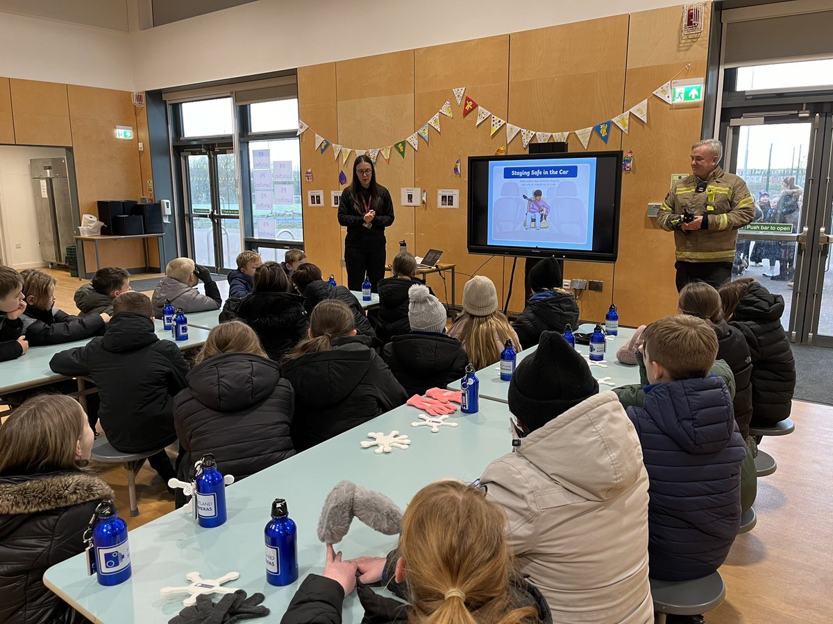 To promote Road Safety Week, <a href="/WeAreOpenreach/">Openreach</a> helped us organise a fantastic event with our P4 and P5 classes. The <a href="/fire_scot/">Scottish Fire and Rescue Service</a> &amp; <a href="/PoliceScotland/">Police Scotland</a> visited our school with their vehicles and discussed with pupils how to stay safe. Thank you to all involved! #RoadSafety #skillsforlife