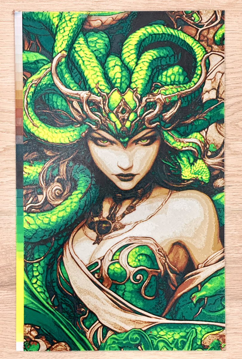 hueforge's tweet image. Another 6 color print knocked out on the @Prusa3D XL!  Due to my own mistake, this one sat waiting for Filament over the weekend and picked up perfectly when I got back, reheated the nozzle and kept going. 

Because of how the blending was set up, the snakes can be backlit.…