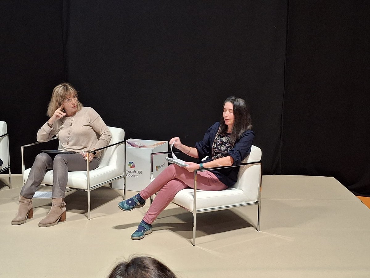 Extremadura expone en ⁦<a href="/SIMOEDU_/">SIMO EDUCACIÓN</a>⁩ Educacion su modelo de creación de recursos educativos abiertos

Esther Vega, del Servicio de Tecnologías de la Educación, habla en la mesa de experiencias CREA con Madrid, Canarias y Galicia
programacrea.educarex.es
⁦<a href="/MercedesVaquera/">Mercedes Vaquera</a>⁩