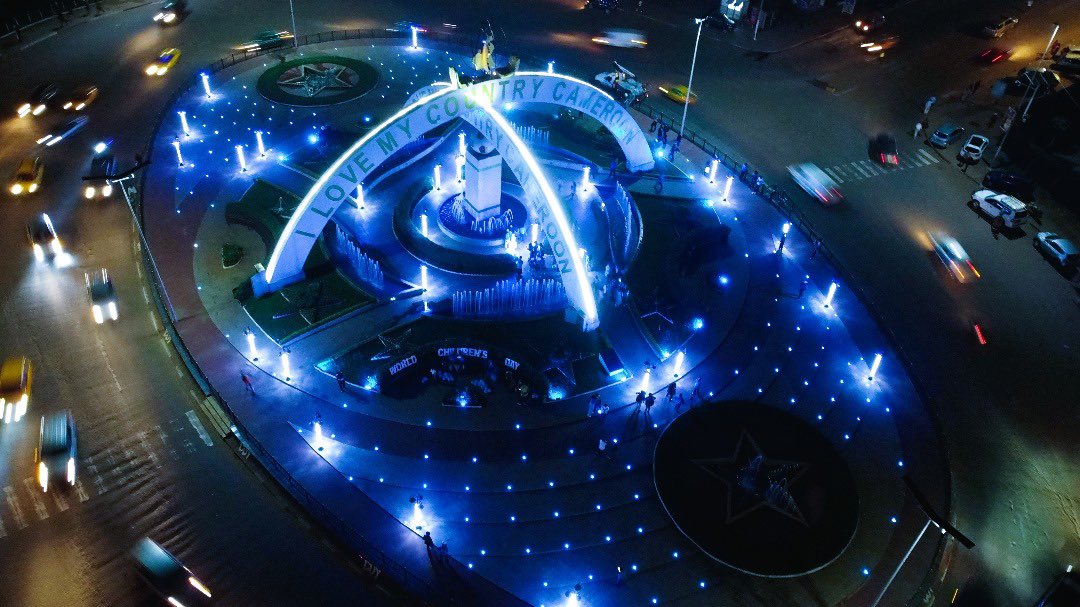 unicefcameroon's tweet photo. The world turns blue. 🩵🩵🩵
@unicefcameroon and Yaoundé Municipality light up the "I love my country" monument in blue 🩵for the 35th edition of #WCD2024 https://t.co/PH5ep31DXS