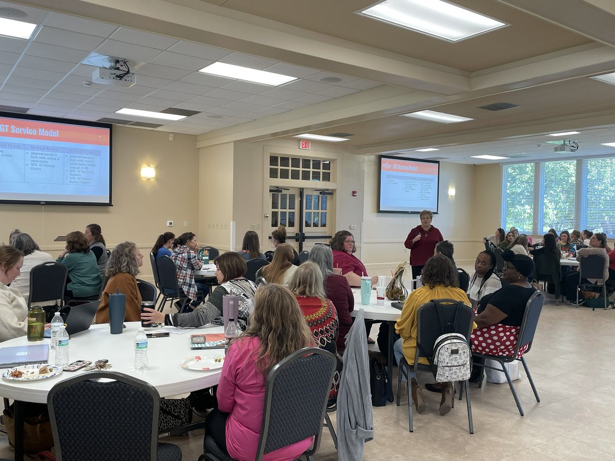 Deanna Lovesmith tweet media