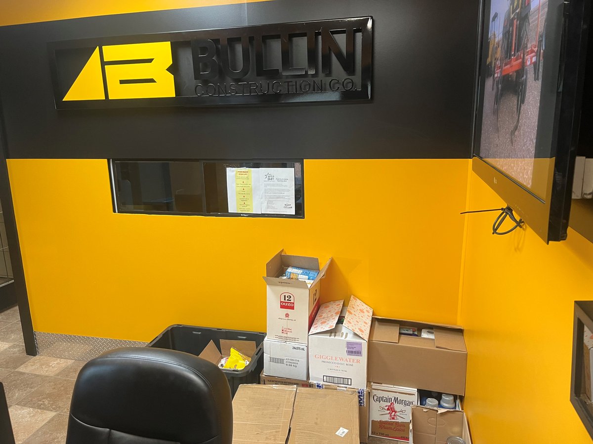 BULLINcons29060's tweet image. Giving is the best way to awaken Christmas spirit!
What a blast it was! We would like to thank everyone who donated and contributed in any shape or form. With our wonderful team efforts, together we were able to contribute 927 pounds of food!
#CommunityImpact #rootcellar