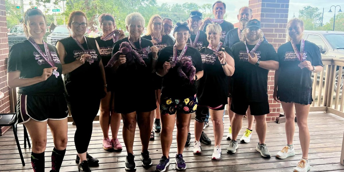 FFPRunningClubs's tweet photo. Gordon Street Run Club in Alvin, TX showing off some hardware! 💪🥇 What's your next race FFP? #ffprunningclubs #runninggoals https://t.co/Kjz4fkH65O
