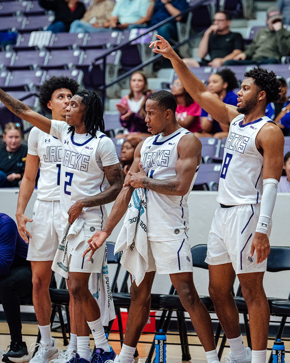 SFA_MBB's tweet image. This Saturday's game against Youngstown State at 6:00 PM will not be broadcast. 

Be sure to catch the finale of the Axe 'Em Classic Presented by Etech in The Sawmill or listen to Q107.

🎟️ : tinyurl.com/2dc37cfe
📻 : tinyurl.com/23hq98ab

#AxEm x #PressU