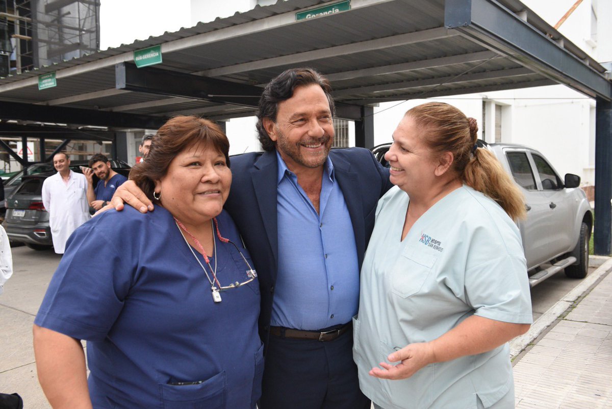 Una obra trascendental para Salta y la región: trabajamos para que el <a href="/HSanBernardo/">Hospital San Bernardo</a> se convierta en un ícono de la salud del NOA y NEA 🏥🙌🏻

Hoy, supervisamos los trabajos ampliación y refuncionalización que estamos realizando en el nosocomio, destinadas a fortalecer el sistema