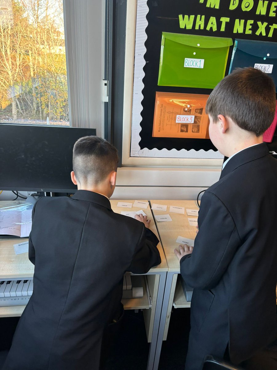 WilliamwoodHS's tweet image. Today our S1 music pupils shared their knowledge of the instruments of the orchestra in teams to beat the timer ⏳⏰🎻🎺
#WWHSMusic
#UNCRCRight29