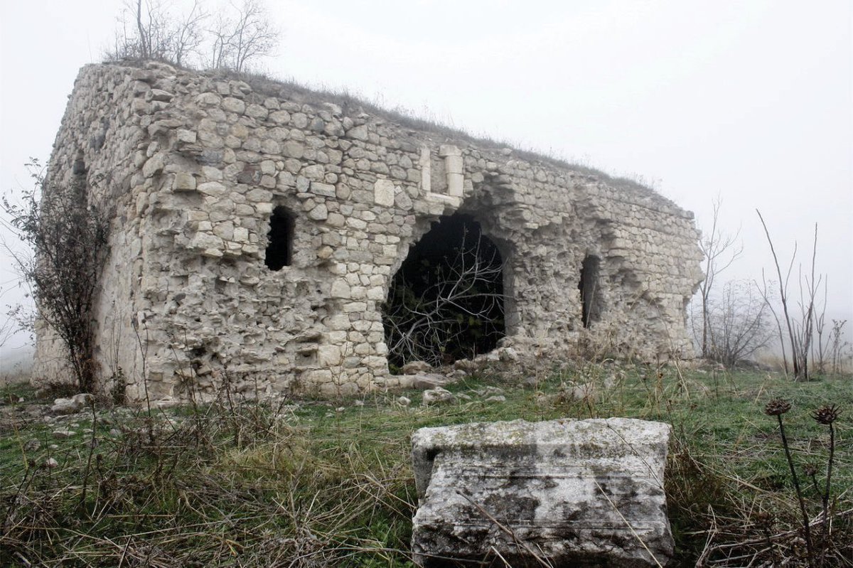 ChristiansMENA's tweet image. 🇦🇲🇦🇿☦️ Azerbaijanis destroyed 19th-century Tandzatap Church in Artsakh, Kovsakan region, Armenia

دمر الأذربيجانيون كنيسة تاندزاتاب التي تعود للقرن التاسع عشر في آرتساخ، منطقة كوفساكان، في أرمينيا

Source: @301arm 
#ChristiansMENA