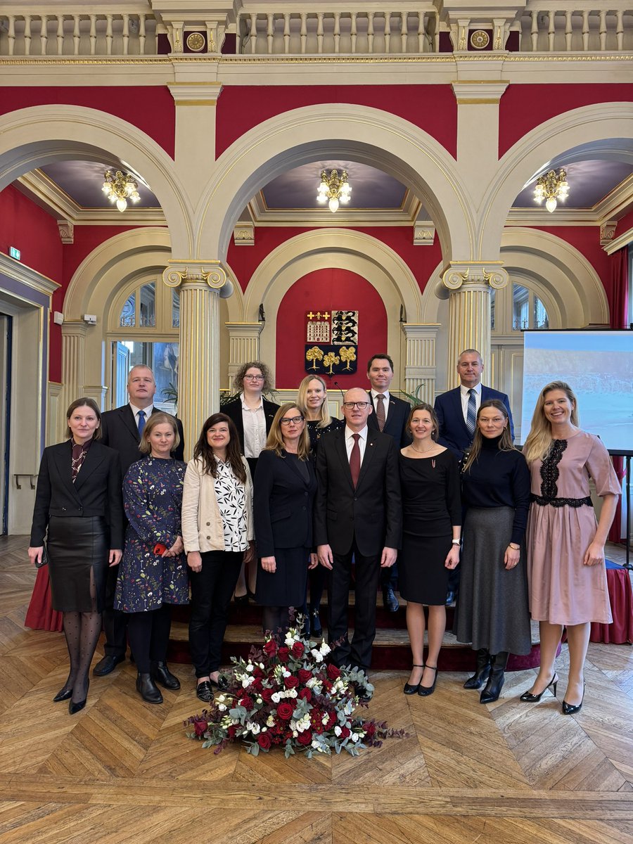 Lettonie en France tweet media