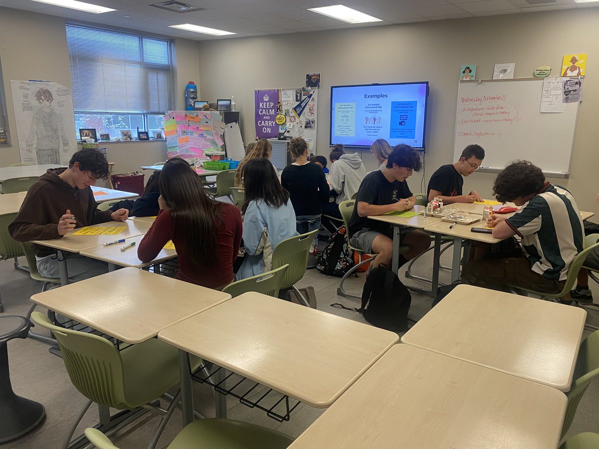 TurnersKnights's tweet image. Amnesty International crew making posters today. Love watching these students working together! @KellamHigh