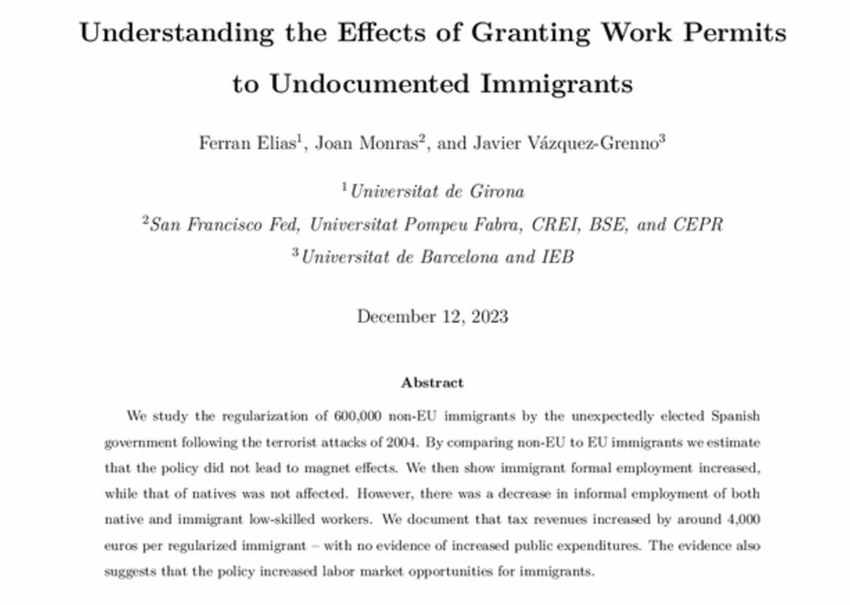 ¿Qué efectos tuvo la regularización de 600.000 inmigrantes en España en 2004?

1⃣No tuvo efecto atracción.
2⃣Aumentó empleo formal de inmigrantes.
3⃣No afectó empleo nativos.
4⃣Aumentaron ingresos públicos en 4.000€ por inmigrante, sin aumentos de gasto público significativo.