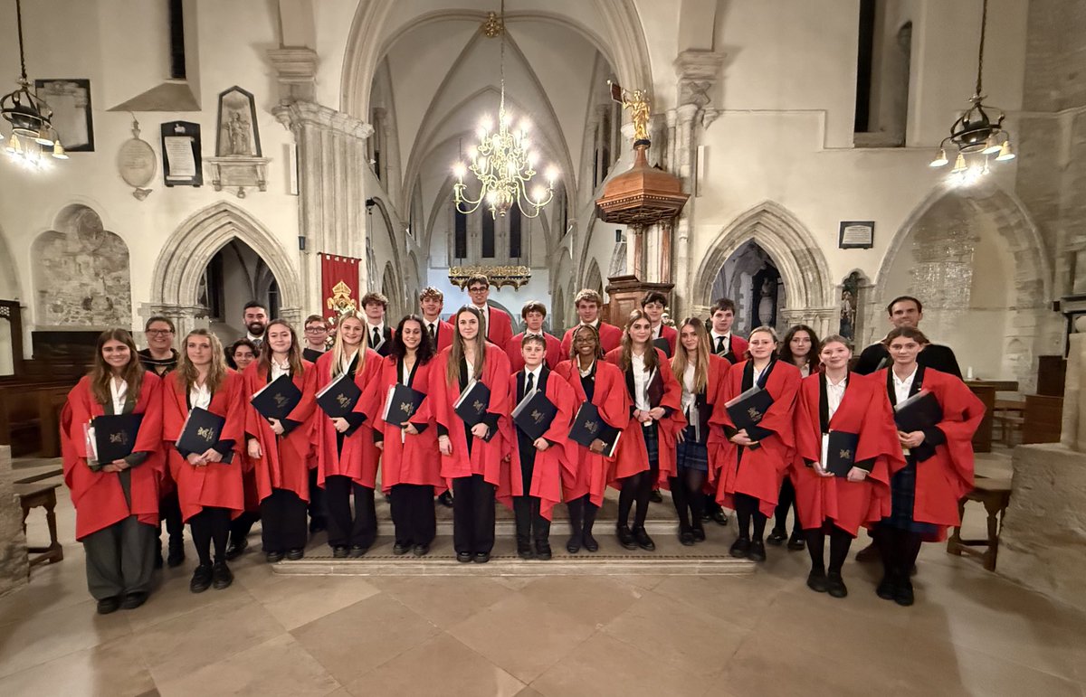 KSBMusicDept's tweet photo. The Chapel Choir thoroughly enjoyed singing Choral Evensong @PortsmouthCath this evening - a warm and generous acoustic in the Cathedral by the sea @KingsBruton @KSBChaplain #KSBSuccess #KSBQuality #KSBMusic https://t.co/ub9ibuu5Q1