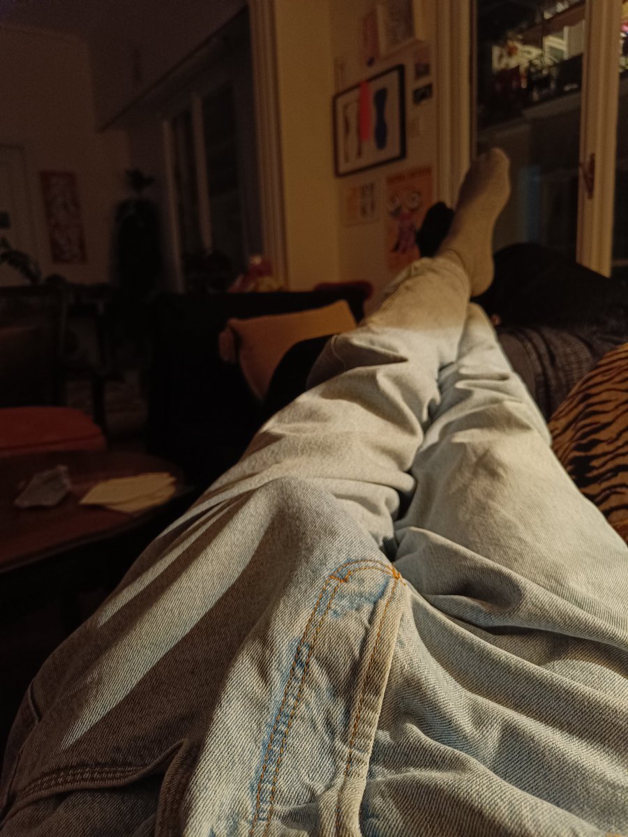 Forgot to wear an underwear again😩