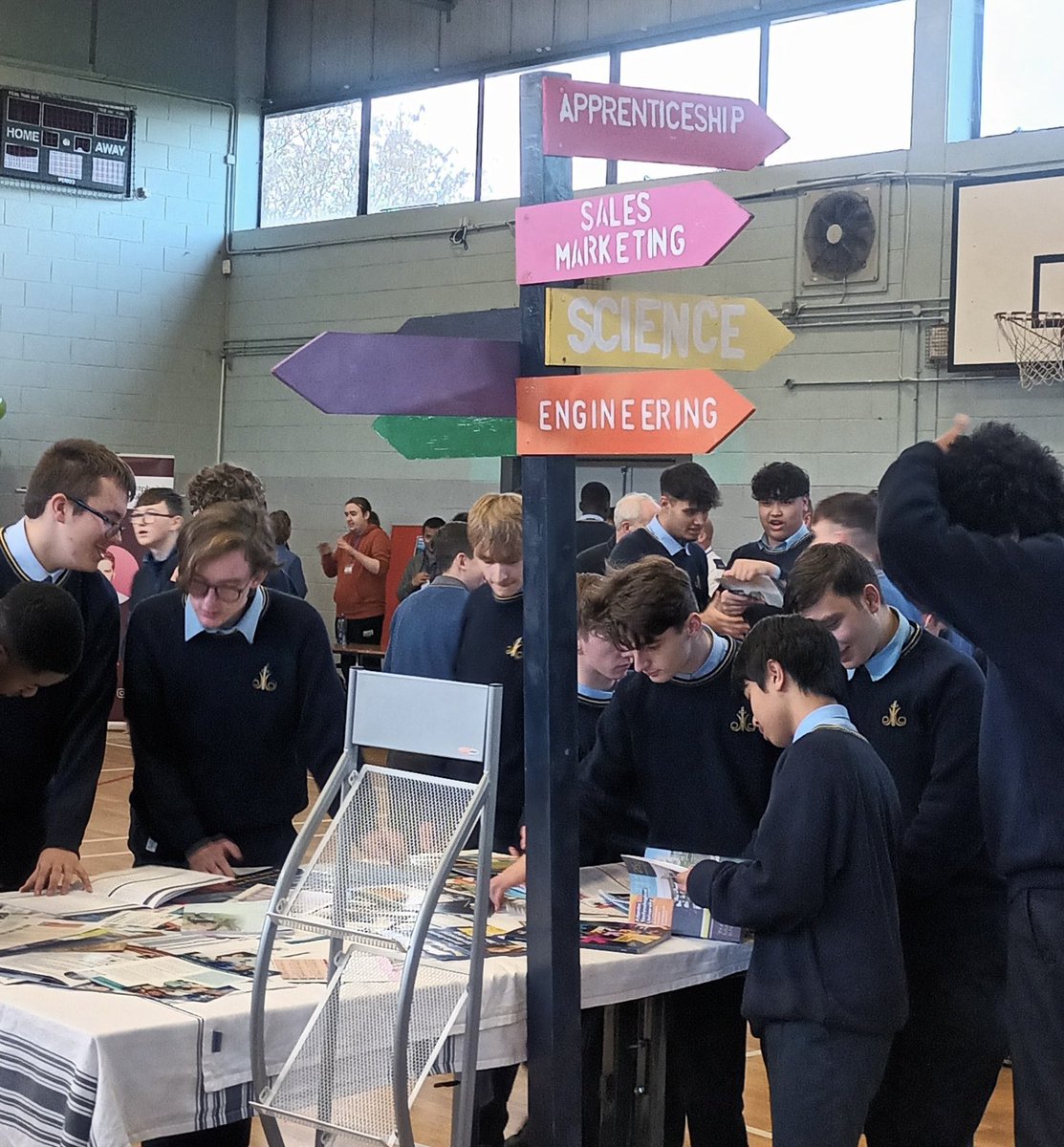 cahalane_n's tweet photo. Our LCVP Careers Fair for College Awareness Week 2024 was a huge success. Past pupils &amp; friends of the college from Engineering, IT, Business, Banking, Healthcare, Music, Sport, ESB, Apprenticeships &amp; much more shared their career journey #CAW2O24 @moylepark @CarmelRoche4 https://t.co/nUbclOTsJd