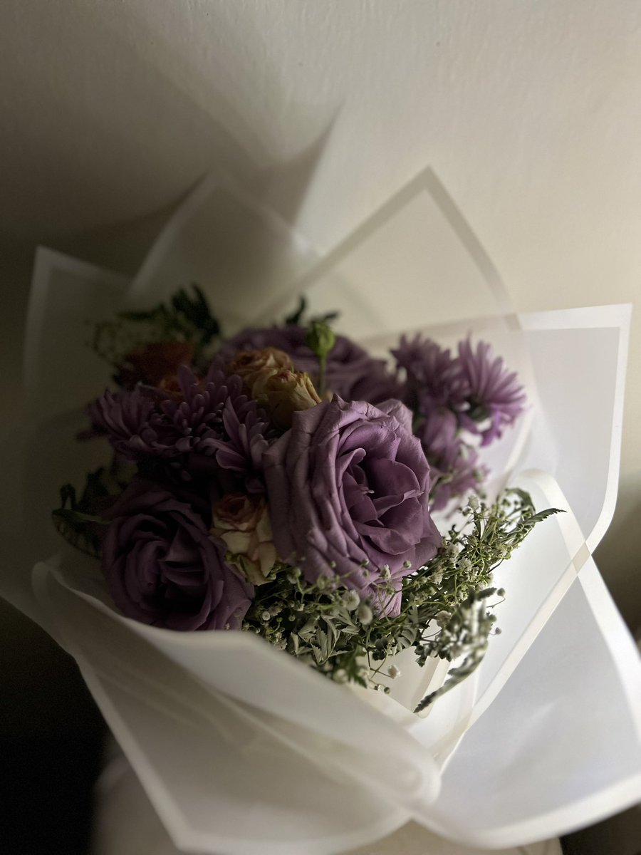 ROFA195's tweet image. اهلاً بـ يـوم ميلادي اللهم عاماً مُختلف واجمل مما مضى 🪄💜