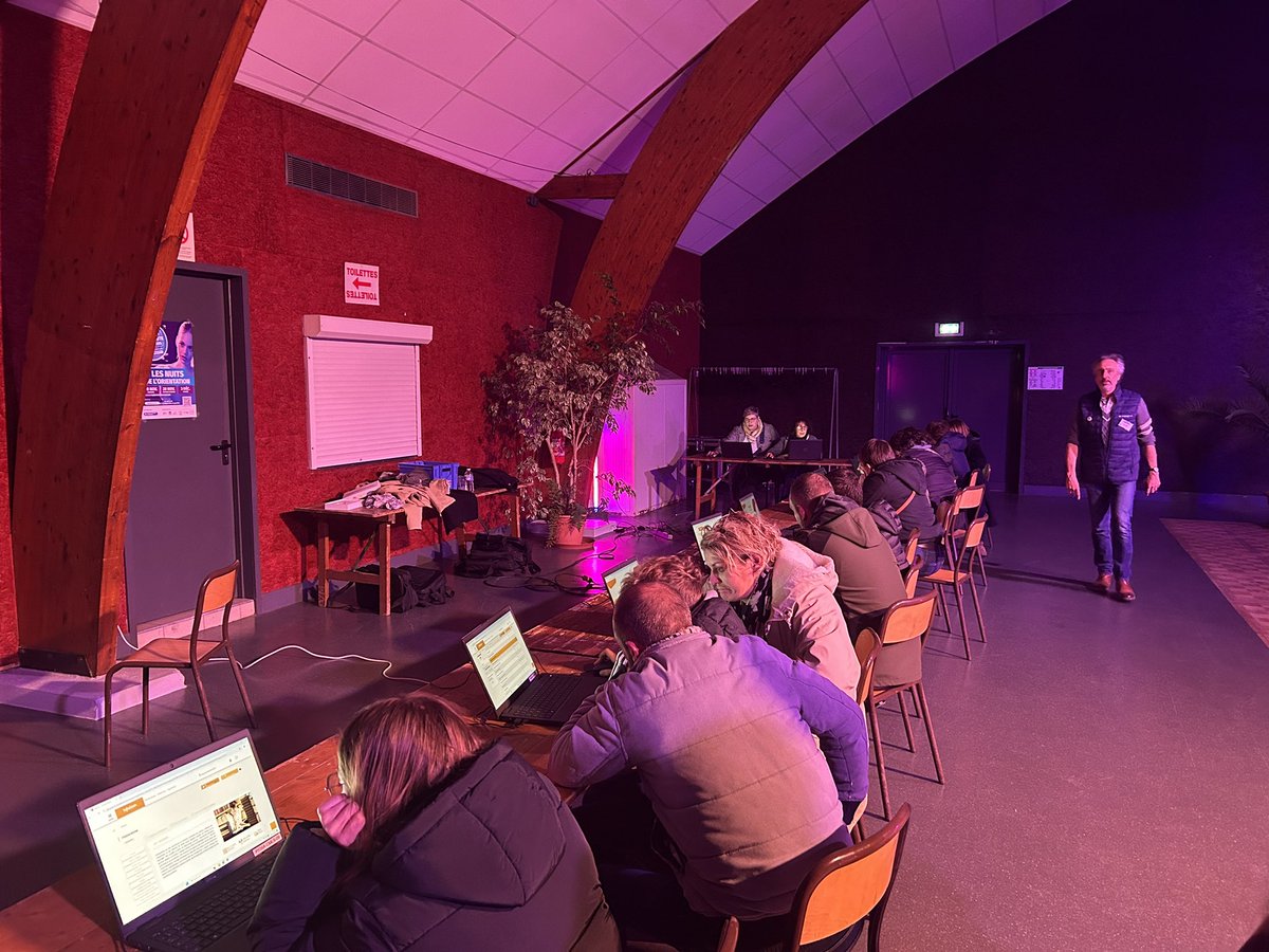 JP Le Scornet (@jplescornet) on Twitter photo Nouvelle édition de la Nuit de l'Orientation à #Mayenne
De nombreux professionnels: aide à la personne, la sécurité , le transport, l'industrie, la banque/assurance…. et de riches échanges avec les jeunes pour découvrir des métiers…. sans stress !
<a href="/CCIMayenne/">CCIMayenne</a> Nouvelle édition de la Nuit de l'Orientation à #Mayenne
De nombreux professionnels: aide à la personne, la sécurité , le transport, l'industrie, la banque/assurance…. et de riches échanges avec les jeunes pour découvrir des métiers…. sans stress !
<a href="/CCIMayenne/">CCIMayenne</a>