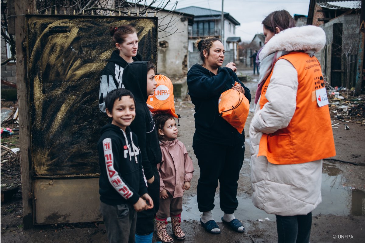 UNFPA (@unfpa) on Twitter photo 🚨 1000 days of war in #Ukraine have created a far-reaching humanitarian crisis, leaving over 10 million displaced.
Women and girls are at greater risk of gender-based violence.
See how @UNFPA—the <a href="/UN/">United Nations</a> sexual and reproductive health agency—is responding: unf.pa/usr25 🚨 1000 days of war in #Ukraine have created a far-reaching humanitarian crisis, leaving over 10 million displaced.
Women and girls are at greater risk of gender-based violence.
See how @UNFPA—the <a href="/UN/">United Nations</a> sexual and reproductive health agency—is responding: unf.pa/usr25