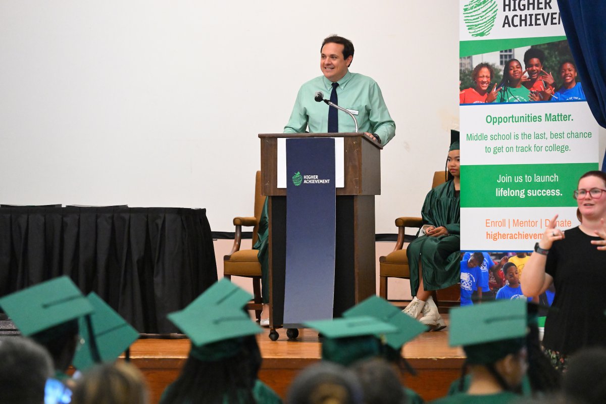 Longtime Higher Achievement staff member James Morgan has stepped into a new role, as Executive Director of Higher Achievement DC Metro! 🎉

Learn more about James and his vision here: higherachievement.org/introducing-ja…