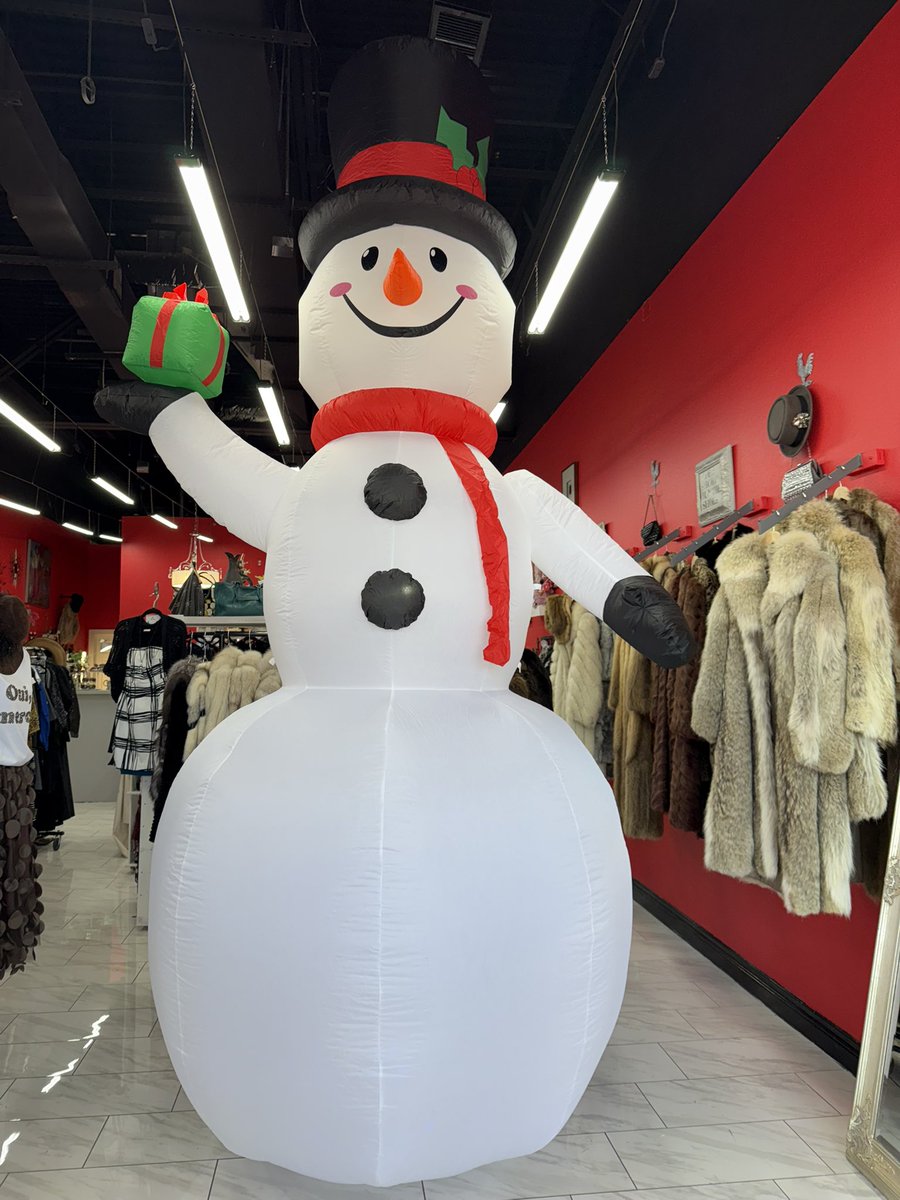 LStaging's tweet image. Jimmy Fallon &amp;amp; Meghan Trainor's "Wrap Me Up" is the best Christmas song. It's destined to become a classic! I can't stop listening; it instantly puts me in a fantastic mood. I've already decorated my store &amp;amp; house! Clients r grooving in the boutique☃️@Meghan_Trainor @jimmyfallon