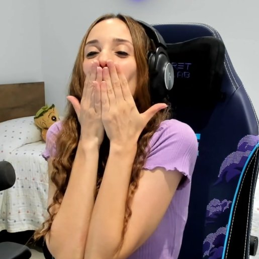 tati_knariona's tweet photo. @soyvioletag siempre siempre siempre, vamos a estar a tu lado, recorriendo juntos el camino contigo, aunque no sea de la manera en que todo empezó. 
Creaste una familia y eso será así por siempre.
Nunca voy a olvidar lo que hiciste por mí, eres un ser de luz.
Te queremos mucho ❤️‍🩹 https://t.co/GTACdmyMI8