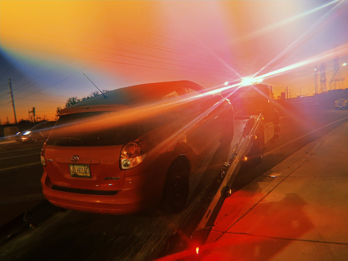 jn_running's tweet photo. took pics on huji while getting my car towed 😍 https://t.co/50LtGkcG8H