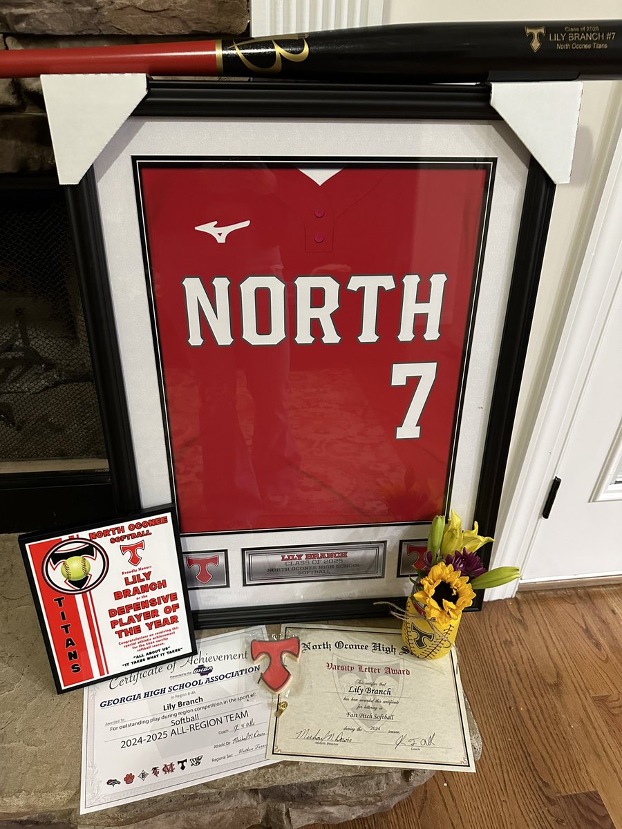 Had to go out with a bang! What better way to do it then with <a href="/NOHSfastpitch/">North Oconee Softball</a> What a season!!! 
First Team All-Region 8-4A - Outfielder 
Defensive Player of The Year  
4th Varsity letter!
.444 BA .506 OBP -1st Year Slapper 
32 Singles  15 SB 
<a href="/apgold08/">AP Gold 08 Stewart</a> <a href="/BerrySoftball/">Berry Softball</a>
