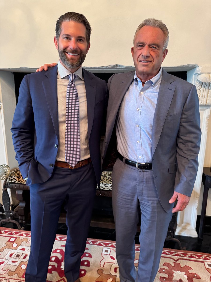 Spent time today with RFK our next Secretary of Health and Human Services.  He is thoughtful about fixing our country’s food safety, ensuring consumers have full transparency on vaccine information and improving the practice of medicine.  He’s also a really likable guy #MAHA