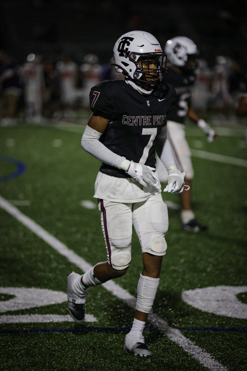 Coach Duncan (@coachduncan39) on Twitter photo 5’10 long frame CB Team captain and impactful leader. Physical aggressive and good tackler in space! Understands the game well. Plays with great technique and passionate about football. Reliable and coachable player <a href="/jayseanjl/">Jaysean Layne</a> <a href="/TCHSfootball24/">CRK Football</a> 5’10 long frame CB Team captain and impactful leader. Physical aggressive and good tackler in space! Understands the game well. Plays with great technique and passionate about football. Reliable and coachable player <a href="/jayseanjl/">Jaysean Layne</a> <a href="/TCHSfootball24/">CRK Football</a>