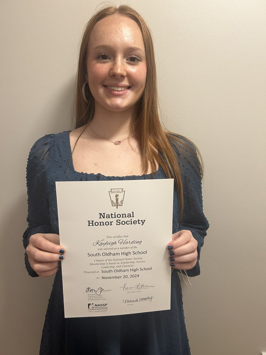 Kay_Harding_08's tweet image. As a student and girls basketball player at South Oldham High School, it is an honor to receive my NHS (National Honors Society) certificate tonight!