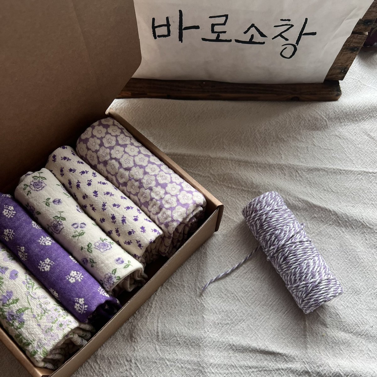 uchony911's tweet photo. 연말 선물세트  거즈손수건 5종  상자포장.  
https://t.co/1Km0paDR2N https://t.co/OIt4Dctmnn