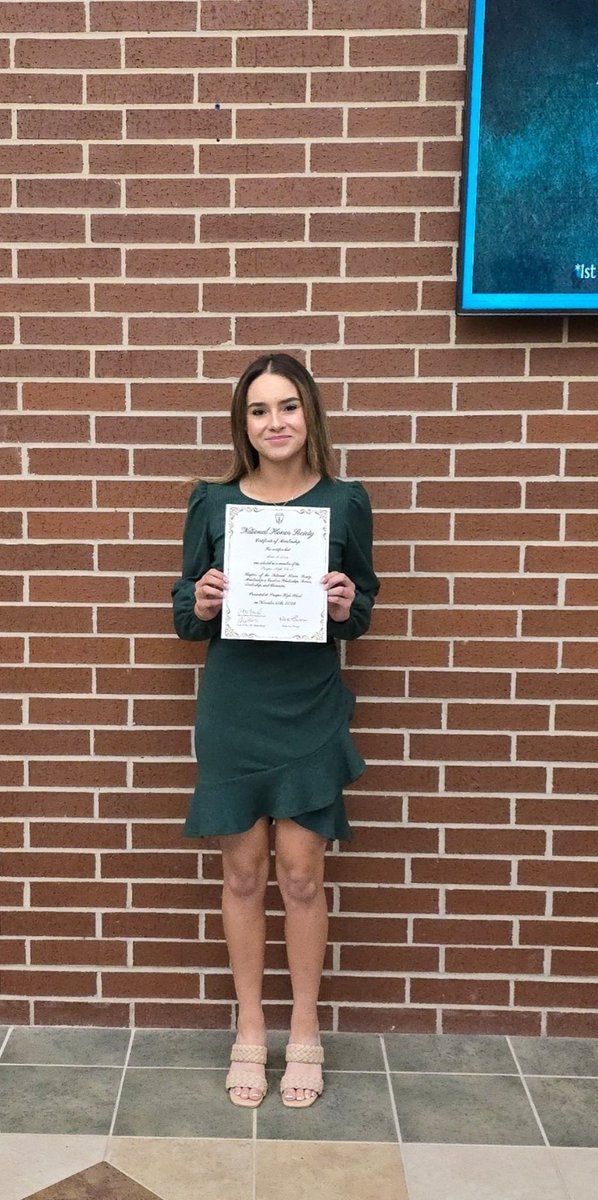 AlaniDeLeon1's tweet photo. I am truly honored to be a part of the National Honor Society. This recognition reflects not only my hard work but also the support of my family. I look forward to upholding the values of scholarship, leadership, service, and character. https://t.co/mCBNuzrMLf
